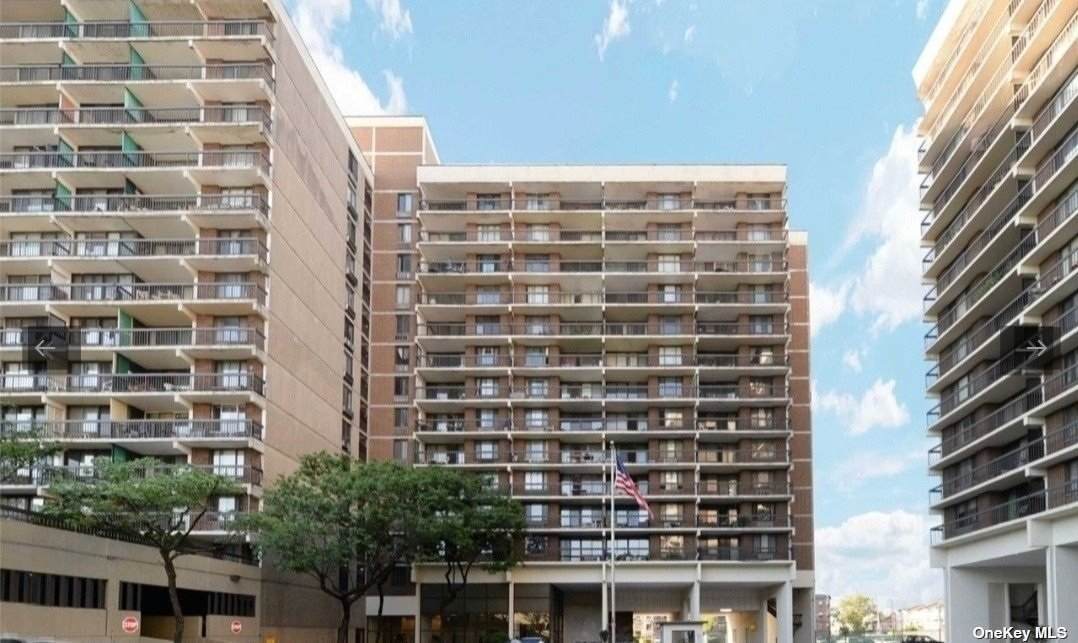 150-38 Union Tpke - Photo 1