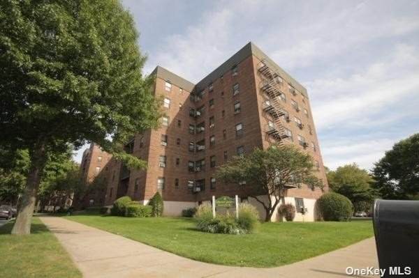 141-16 28th Ave - Photo 1