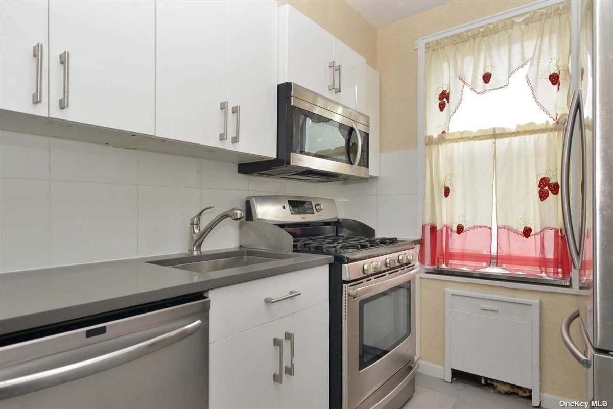 72-81 113th Street - Photo 1