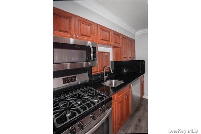 332 Lake Pointe Court - Photo 1