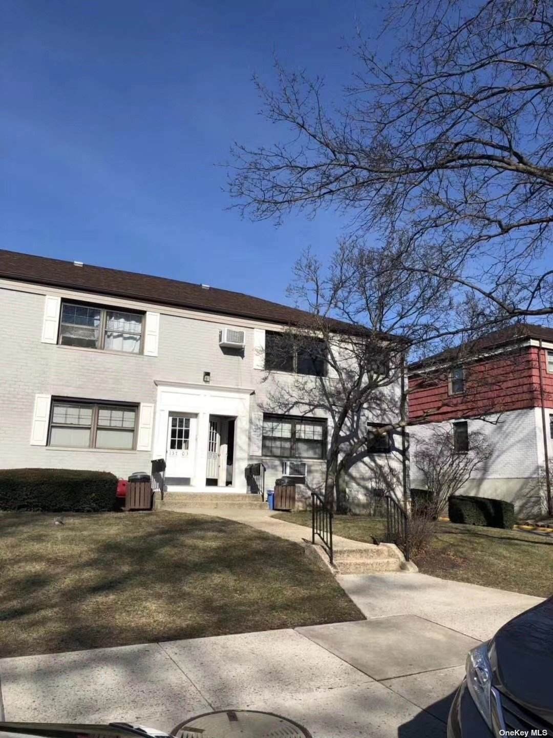 137-05 Jewel Ave - Photo 1