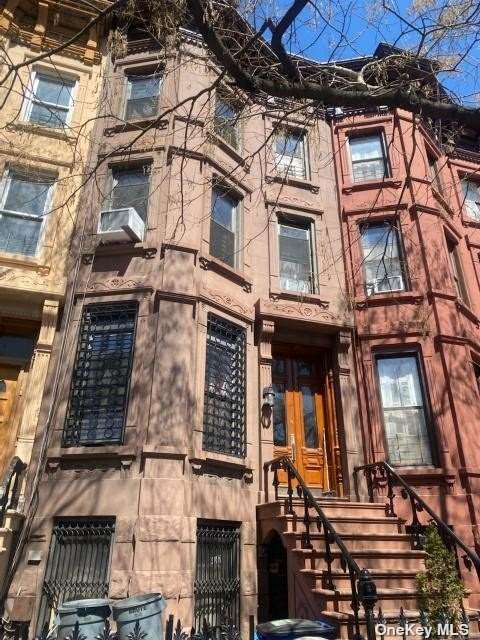 458 Halsey Street - Photo 1