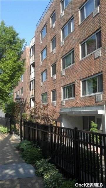 101 Clinton Avenue - Photo 1