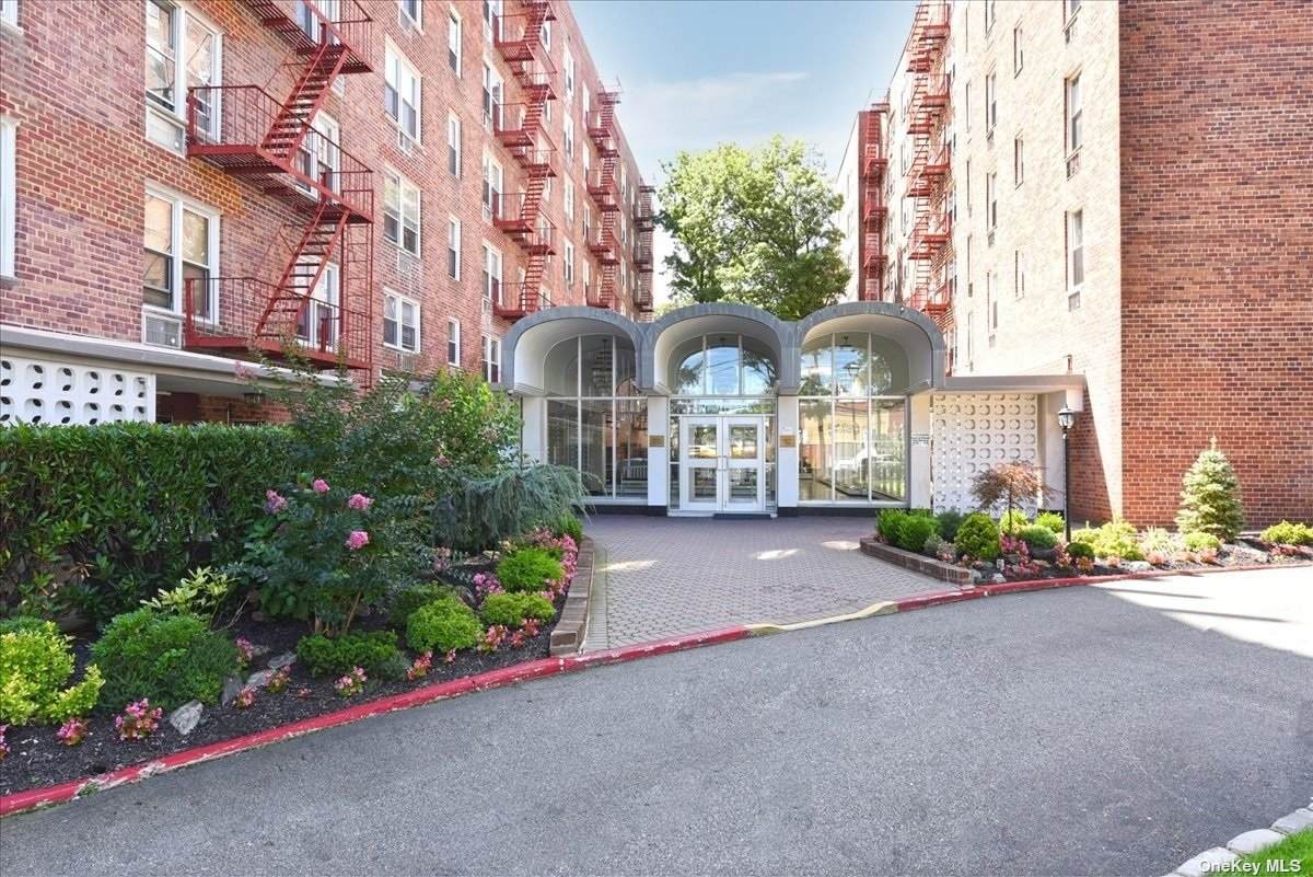 54-40 Little Neck Parkway - Photo 1