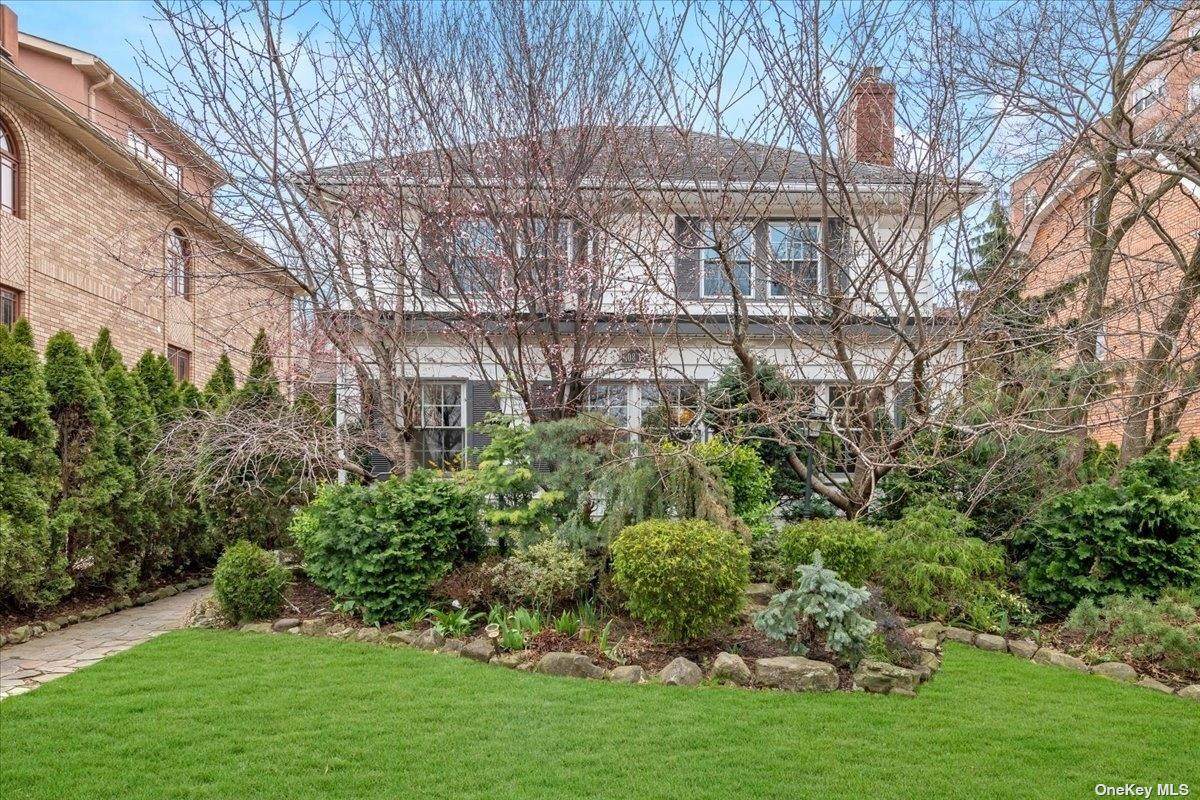 108-18 69 Road - Photo 1