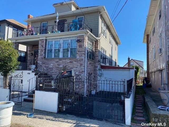 69-19 Burchell Avenue - Photo 1