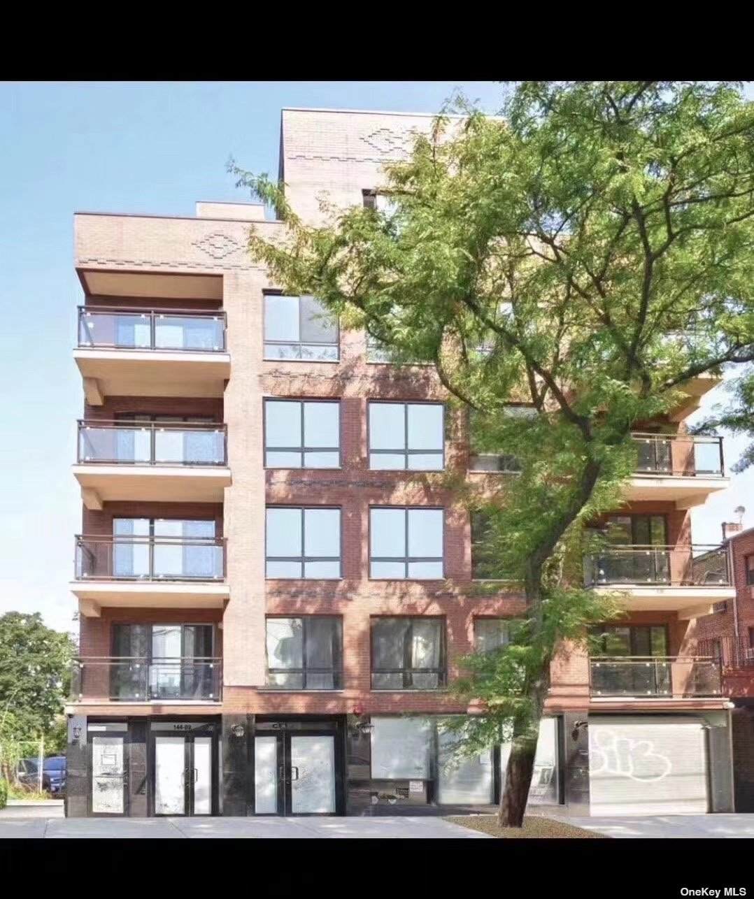 144-89 38 Avenue - Photo 1