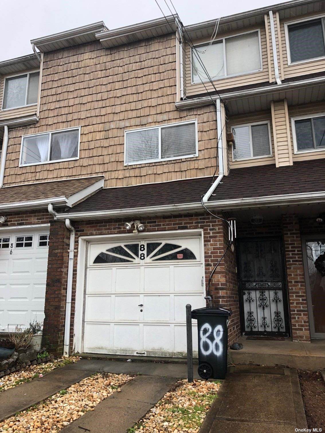 88 Westbrook Avenue - Photo 1
