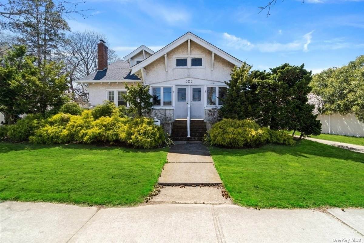 325 S. Wellwood Avenue - Photo 1