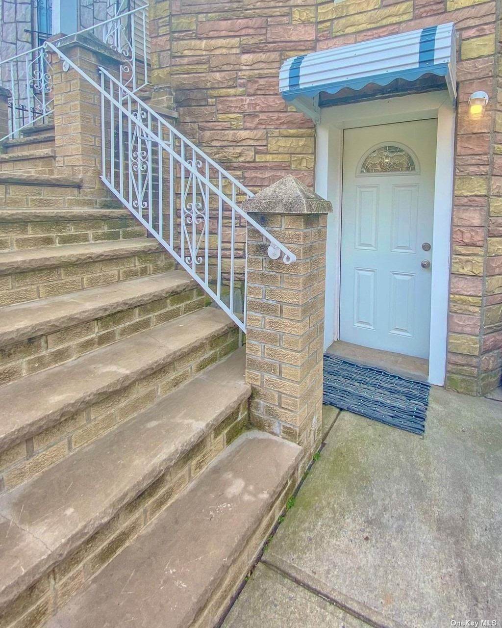 20 Sheridan Avenue - Photo 1