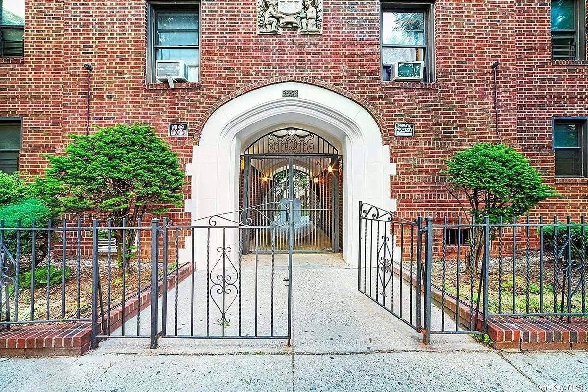 3353 82nd - Photo 1