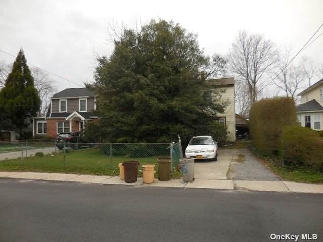 306 Greeley Avenue - Photo 1