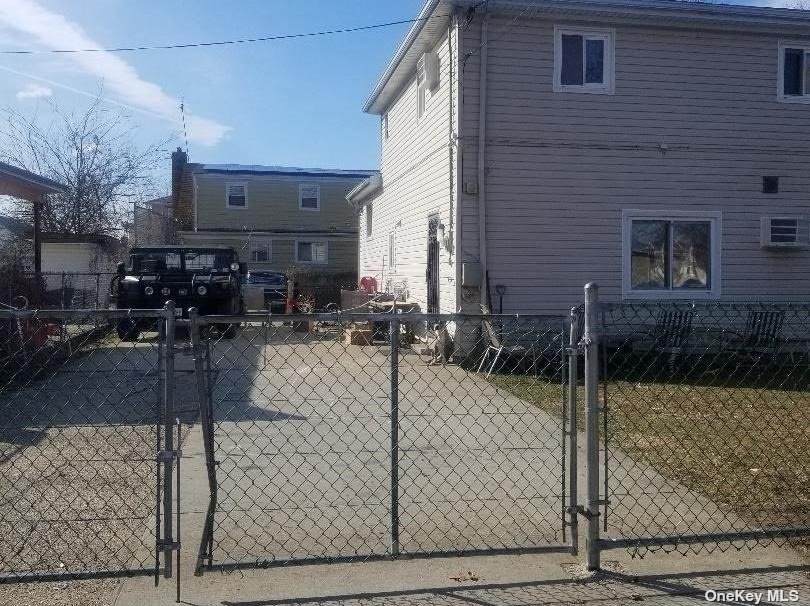 160-26 130th Avenue - Photo 1