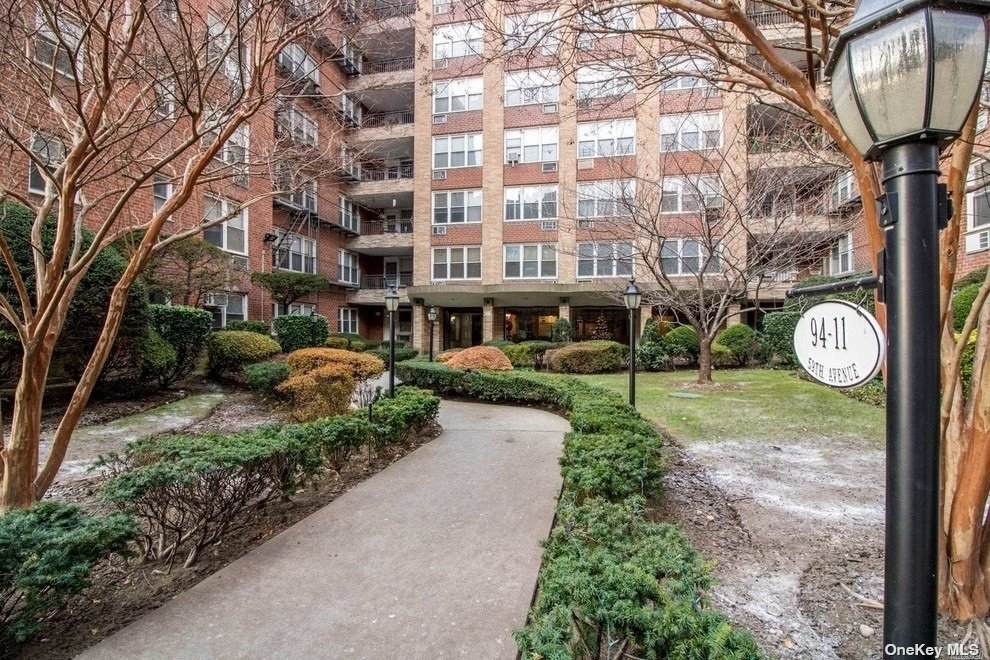 94-11 59 Avenue - Photo 1