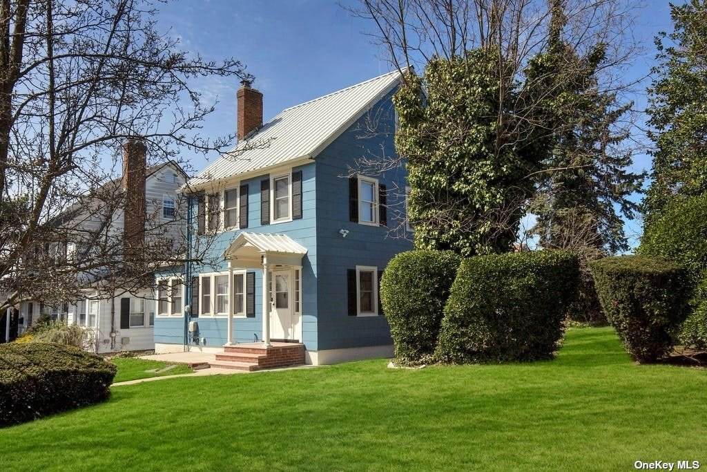 17 Centre Drive - Photo 1