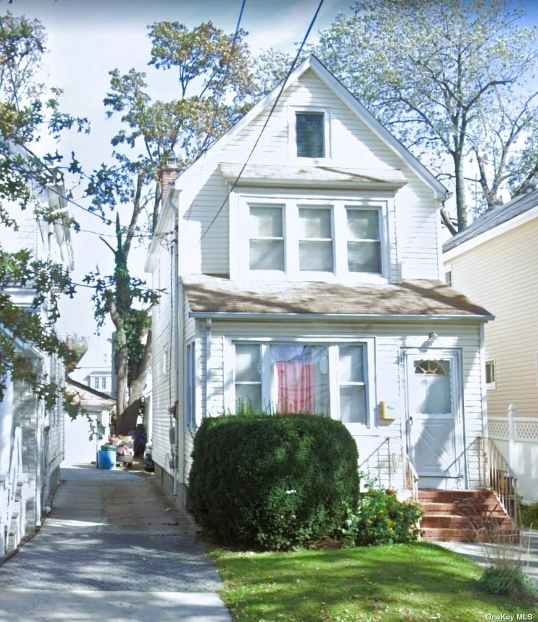 102-53 189th Street - Photo 1