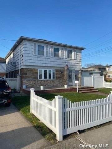 94-15 156th Avenue - Photo 1