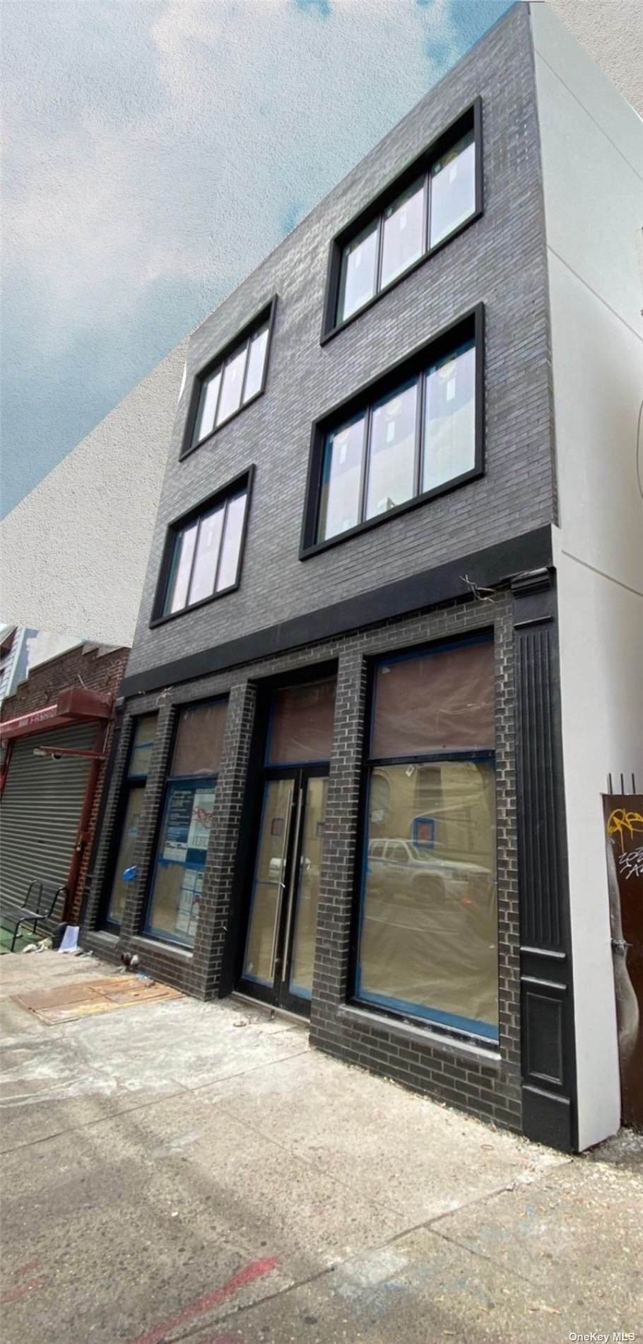 3043 Fulton St - Photo 1