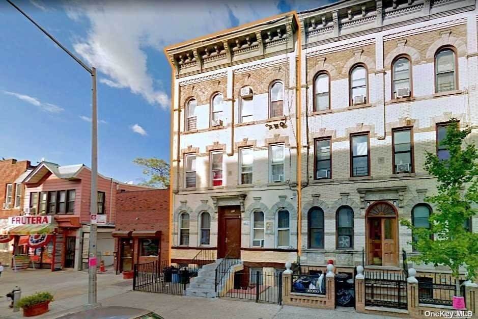 841 Knickerbocker Avenue - Photo 1