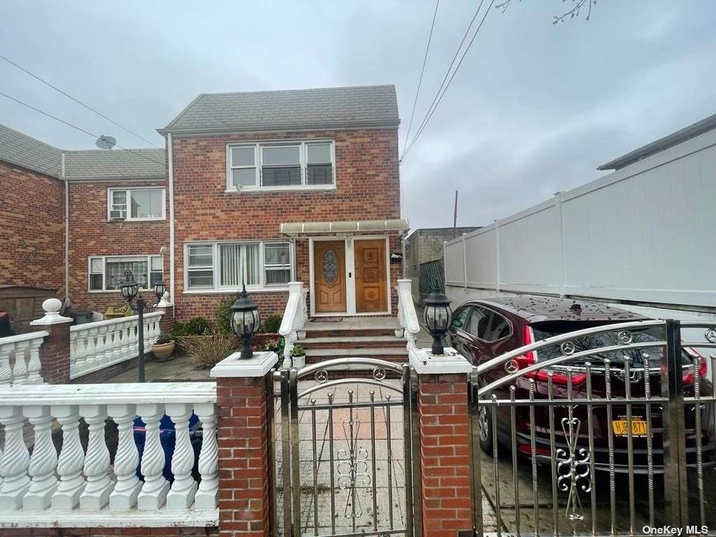 95-29 101 Street - Photo 1
