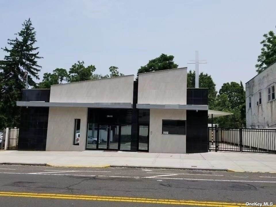 47-33 Little Neck Parkway - Photo 1