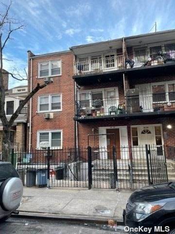 41-37 Denman Street - Photo 1