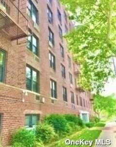 152-72 Melbourne Avenue - Photo 1