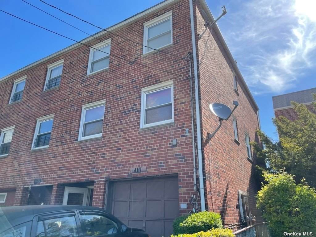 410 Fernside Place - Photo 1