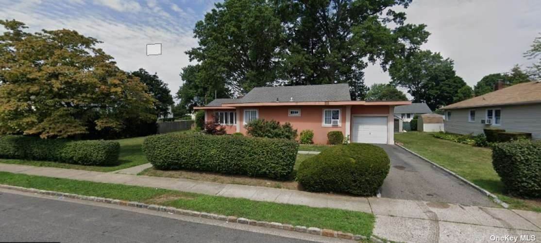 25 2nd Avenue - Photo 1