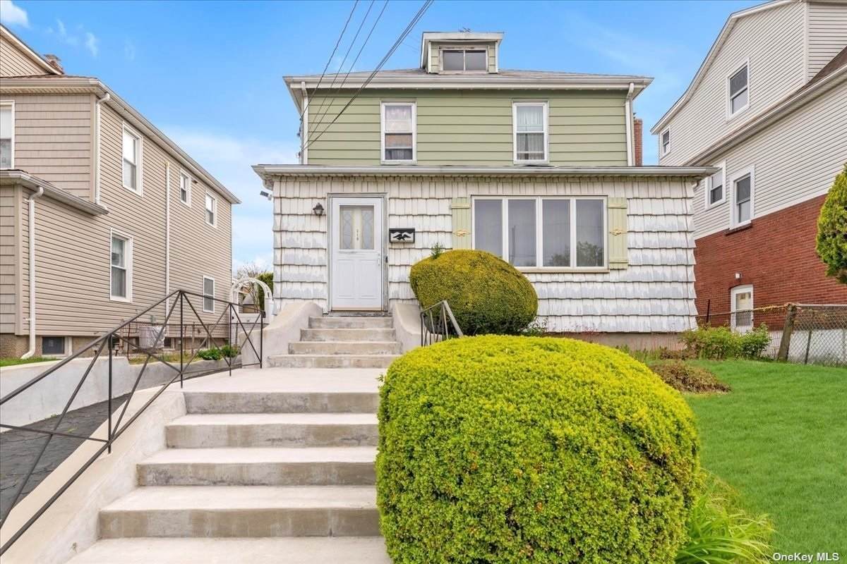310 Columbus Parkway - Photo 1