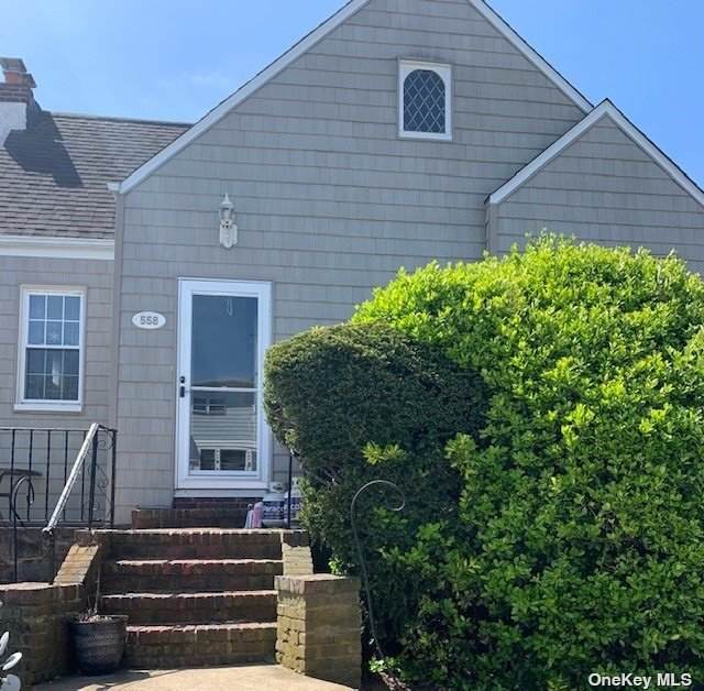 558 Market Street - Photo 1