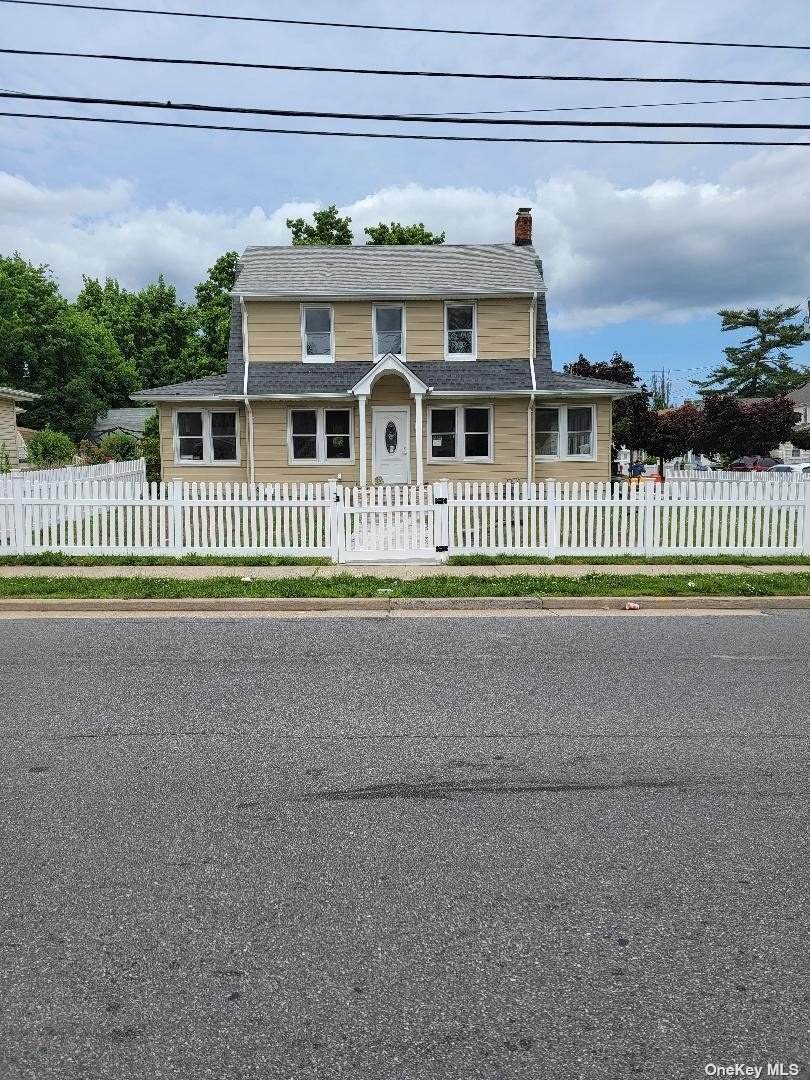 111 Graham Avenue - Photo 1