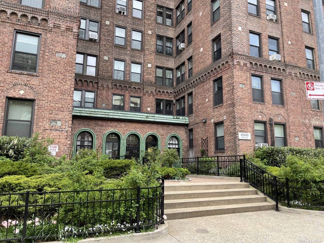 83-00 Talbot Street - Photo 1