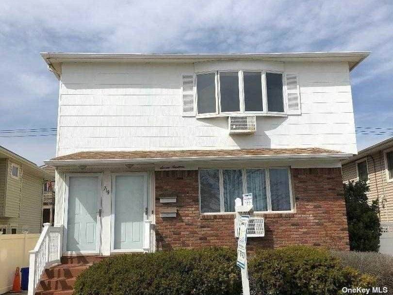 719 Park Avenue - Photo 1