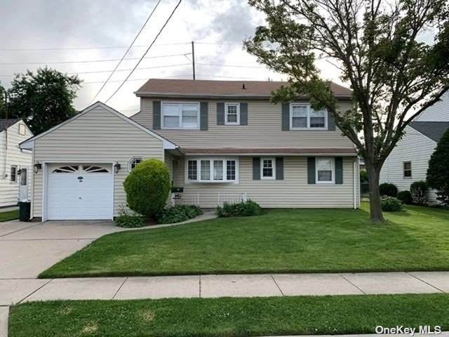 202 Gibson Boulevard - Photo 1