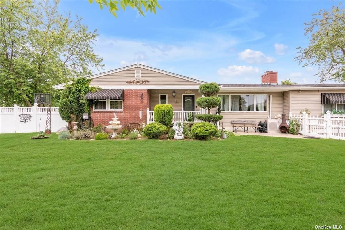 1468 Bellmore Road - Photo 1