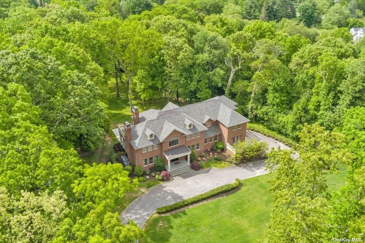 677 Linda Court - Photo 1