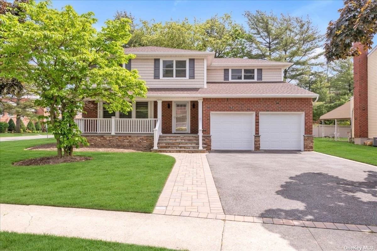 133 Centre Avenue - Photo 1