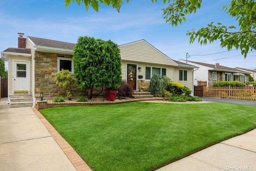 260 Boundary Avenue - Photo 1