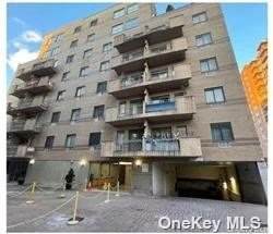 42-31 Colden Street - Photo 1