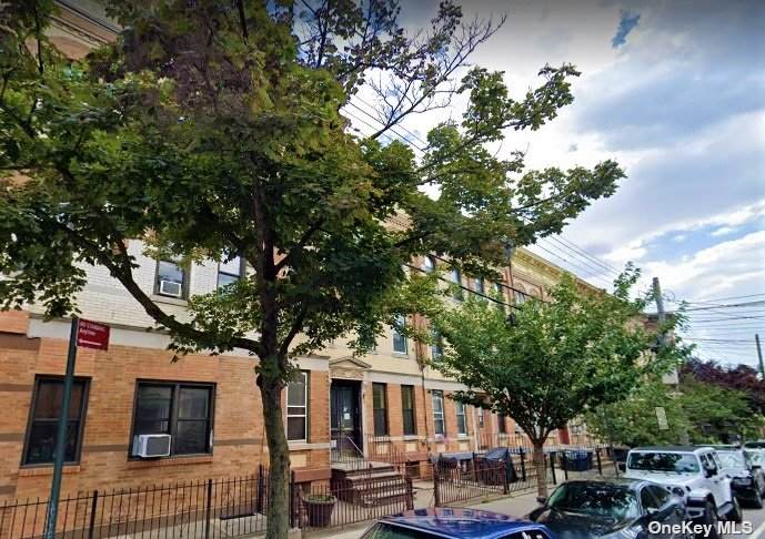 18-30 Cornelia Street - Photo 1
