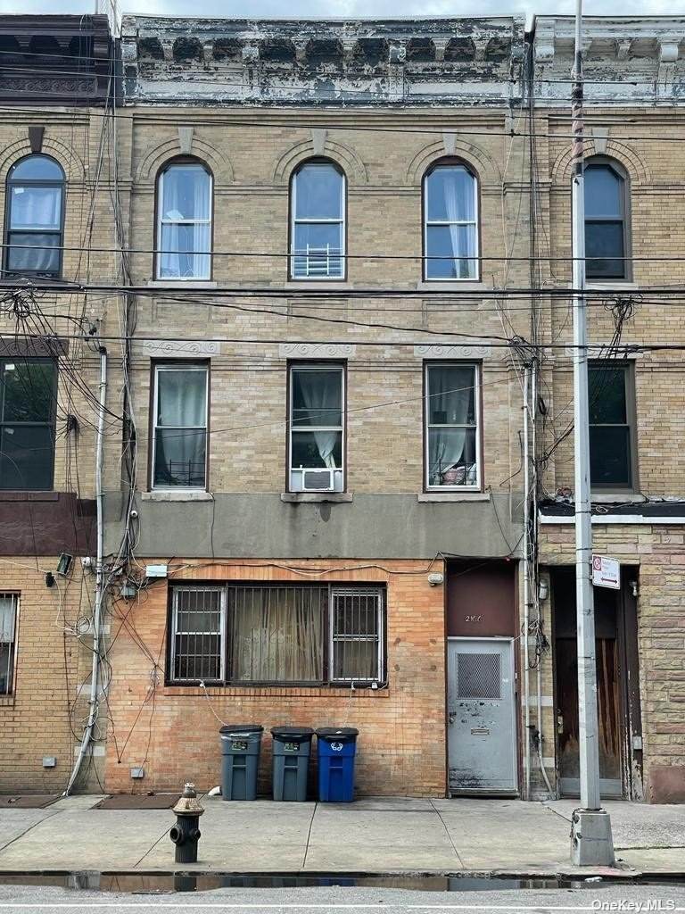 2166 Pitkin Avenue - Photo 1