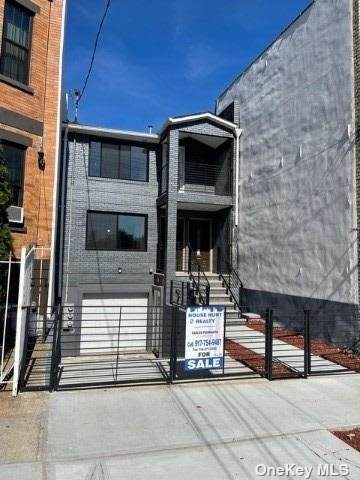 32-43 104 Street - Photo 1