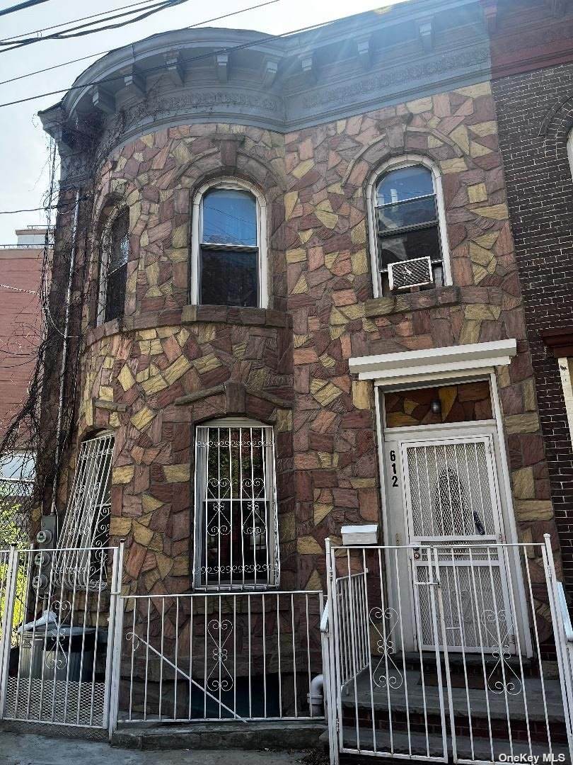 612 Jerome Street - Photo 1