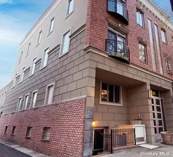 12-14 31st Avenue - Photo 1