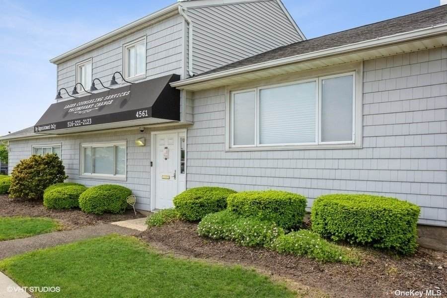 4561 Sunrise Highway - Photo 1