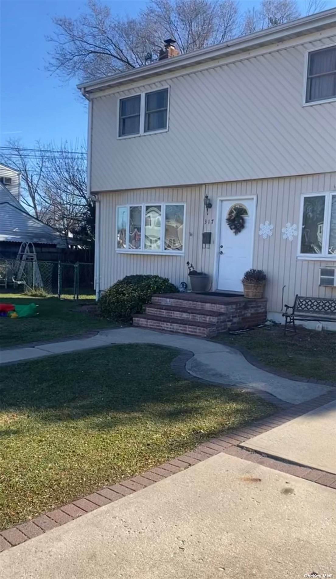 317 12th Street - Photo 1