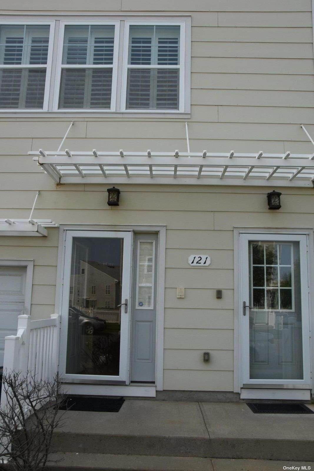 121 Meridian Boulevard - Photo 1