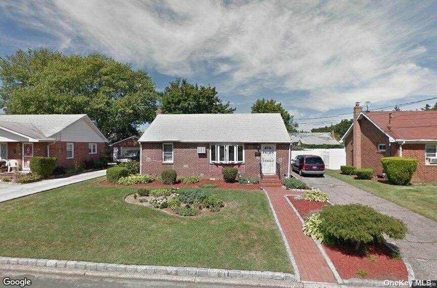 115 E Booker Avenue - Photo 1