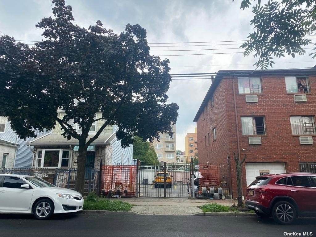 170-15 90th Avenue - Photo 1